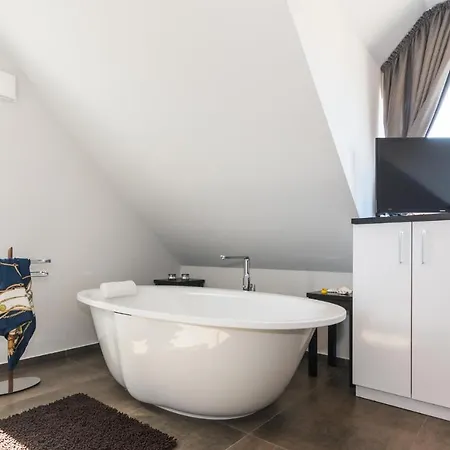 Haus Charlotte * Ostseeheilbad Zingst